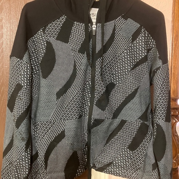 Josie Natori Women's Interlocked Hooded Jacket in Black/White - Size S - Picture 1 of 8